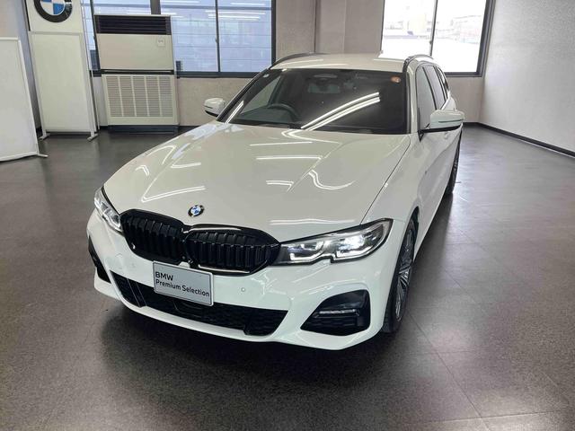 ３シリーズ ３１８ｉツーリング　Ｍスポーツ　ワンオーナー車　コンフォートパッケージ　１８インチ　ＴＶチューナー　電動トランクゲート　アラウンドビューモニター　シートヒーター（5枚目）