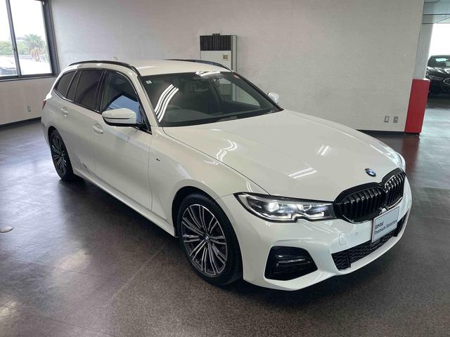 ３シリーズ ３１８ｉツーリング　Ｍスポーツ　ワンオーナー車　コンフォートパッケージ　１８インチ　ＴＶチューナー　電動トランクゲート　アラウンドビューモニター　シートヒーター（15枚目）