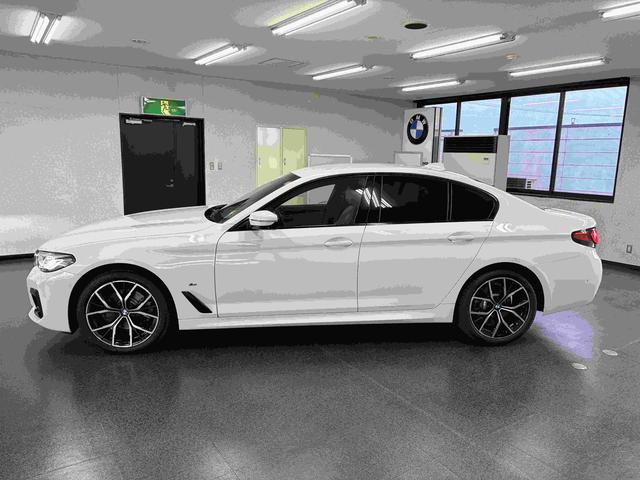 ５シリーズ ５２３ｉ　Ｍスポーツ　ワンオーナー車　コニャックレザーシート　純正ナビゲーション　ＥＴＣ　地デジチューナー　フロント・リアコーナーセンサー　アクティブクルーズコントロール（7枚目）