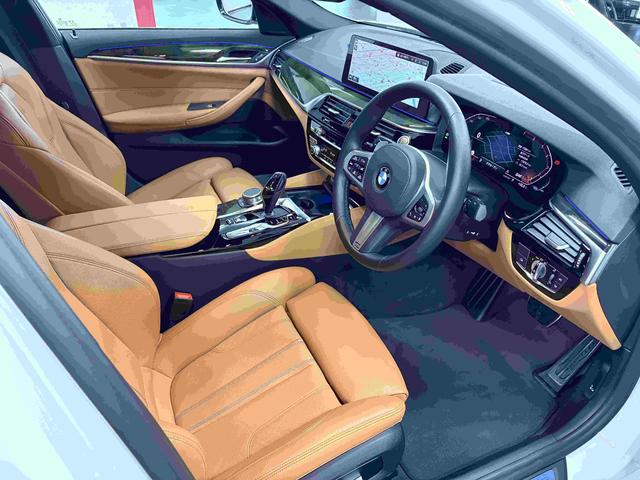 ５シリーズ ５２３ｉ　Ｍスポーツ　ワンオーナー車　コニャックレザーシート　純正ナビゲーション　ＥＴＣ　地デジチューナー　フロント・リアコーナーセンサー　アクティブクルーズコントロール（33枚目）