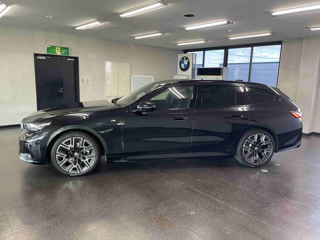 5シリーズ 523d xDrive Mスポーツ ワンオーナー車 コンフォートドライビングパッケージ 20インチアロイホイール フロント・リアコーナーセンサー 純正ナビゲーション ETC アクティブクルーズコントロール(7枚目)