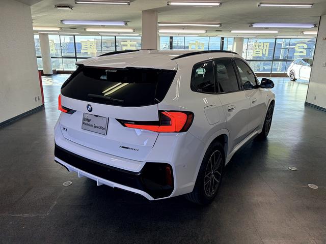 X1 xDrive 20d Mスポーツ ワンオーナー車 LEDヘッドライト アラウンドビューモニター 電動トランクゲート 電動シート シートヒーター カーブドディスプレイ(12枚目)