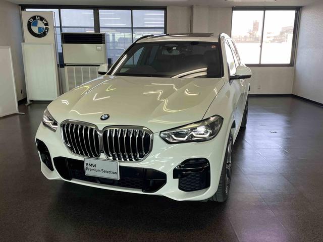 Ｘ５ ｘＤｒｉｖｅ　３５ｄ　Ｍスポーツハイラインパッケージ　ワンオーナー禁煙車　ブラックレザー　パノラマガラスサンルーフ　前後シートヒーター　２１インチＡＷ　ヘッドアップディスプレイ　追従式クルコン　ハンドルサポート（5枚目）