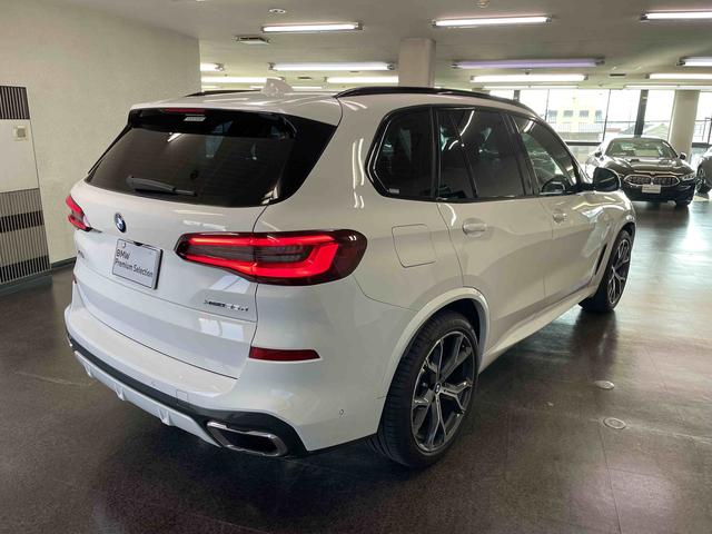 Ｘ５ ｘＤｒｉｖｅ　３５ｄ　Ｍスポーツハイラインパッケージ　ワンオーナー禁煙車　ブラックレザー　パノラマガラスサンルーフ　前後シートヒーター　２１インチＡＷ　ヘッドアップディスプレイ　追従式クルコン　ハンドルサポート（13枚目）