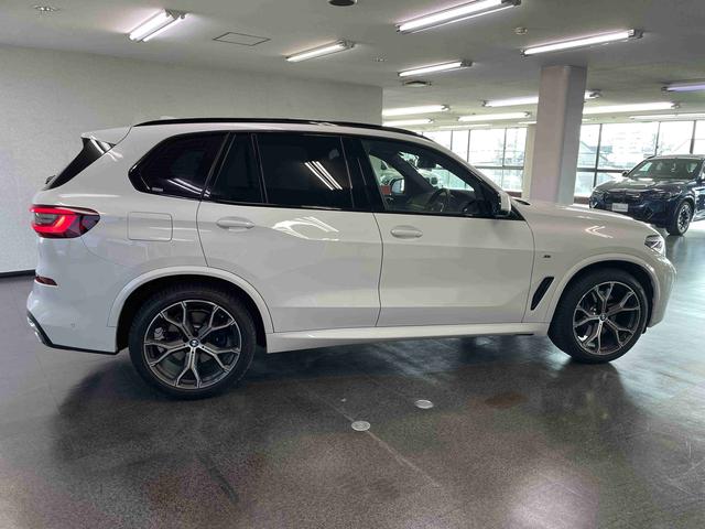 Ｘ５ ｘＤｒｉｖｅ　３５ｄ　Ｍスポーツハイラインパッケージ　ワンオーナー禁煙車　ブラックレザー　パノラマガラスサンルーフ　前後シートヒーター　２１インチＡＷ　ヘッドアップディスプレイ　追従式クルコン　ハンドルサポート（14枚目）