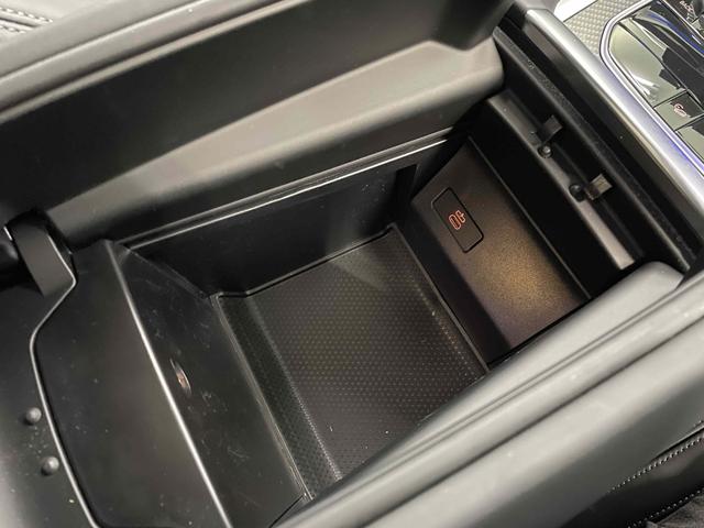 ＸＭ ベースグレード　弊社元デモカー　メリノブラックレザー　２２インチ　Ｂｏｗｅｒｓ　＆　Ｗｉｌｋｉｎｓ　ベンチレーションシート　温冷カップホルダー（52枚目）