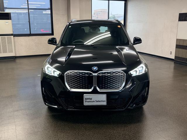 iX1 eDrive 20 Mスポーツ 弊社元デモカー テクノロジーパッケージ ドライビング・アシスト・プロフェッショナル ヘッドアップ・ディスプレイ インテリア・カメラ(21枚目)