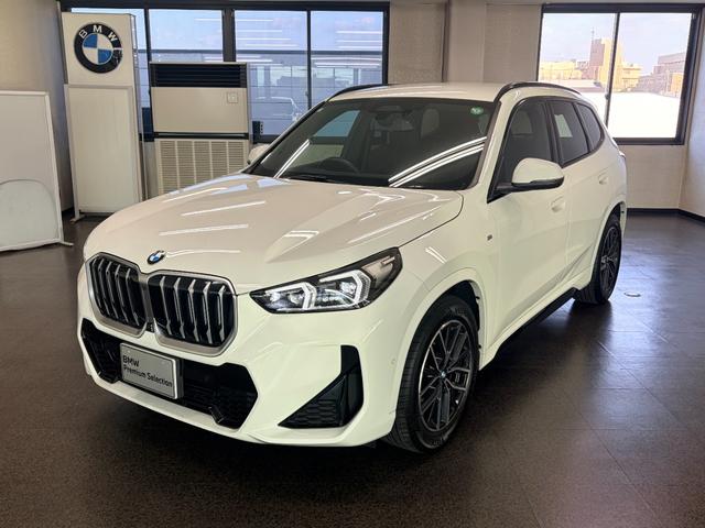 X1 xDrive 20d Mスポーツ 弊社元デモカー ヴェガンザレザー カーブドディスプレイ アラウンドビューモニター 電動トランクゲート シートヒーター 電動シート(6枚目)