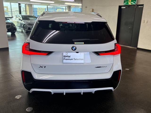 X1 xDrive 20d Mスポーツ 弊社元デモカー ヴェガンザレザー カーブドディスプレイ アラウンドビューモニター 電動トランクゲート シートヒーター 電動シート(10枚目)