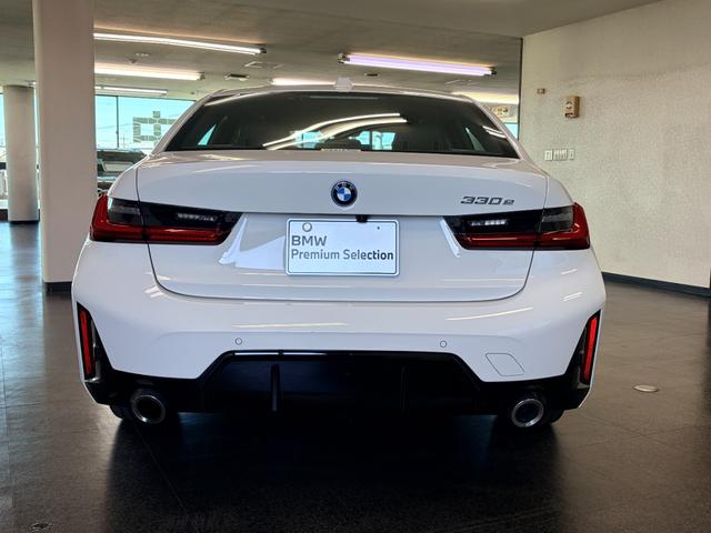 3シリーズ 330e Mスポーツ 弊社デモカー ブラックレザーシート 純正ナビゲーション ETC フロント・リアコーナーセンサー アクティブクルーズコントロール アラウンドビューモニター(11枚目)