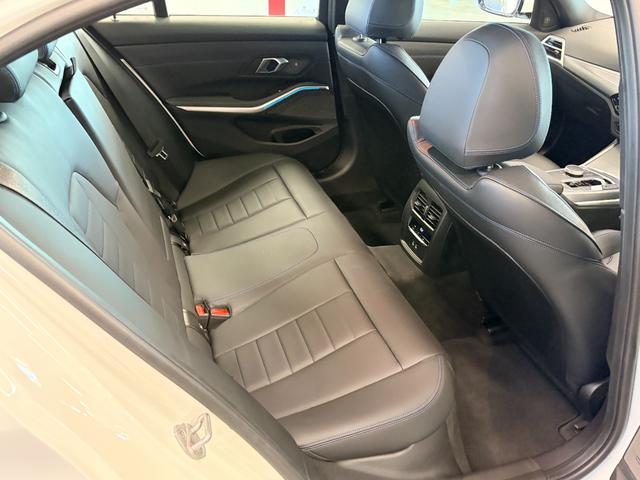 3シリーズ 330e Mスポーツ 弊社デモカー ブラックレザーシート 純正ナビゲーション ETC フロント・リアコーナーセンサー アクティブクルーズコントロール アラウンドビューモニター(29枚目)