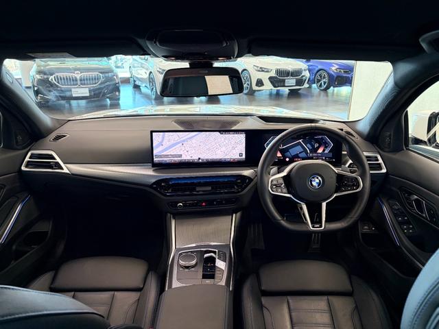 3シリーズ 330e Mスポーツ 弊社デモカー ブラックレザーシート 純正ナビゲーション ETC フロント・リアコーナーセンサー アクティブクルーズコントロール アラウンドビューモニター(31枚目)