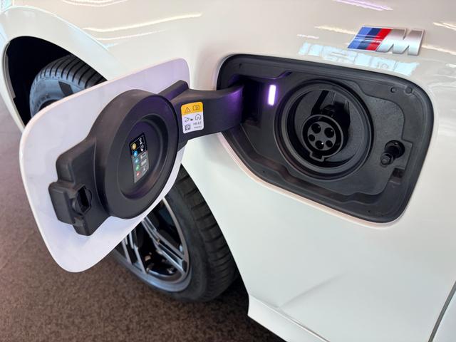 3シリーズ 330e Mスポーツ 弊社デモカー ブラックレザーシート 純正ナビゲーション ETC フロント・リアコーナーセンサー アクティブクルーズコントロール アラウンドビューモニター(54枚目)