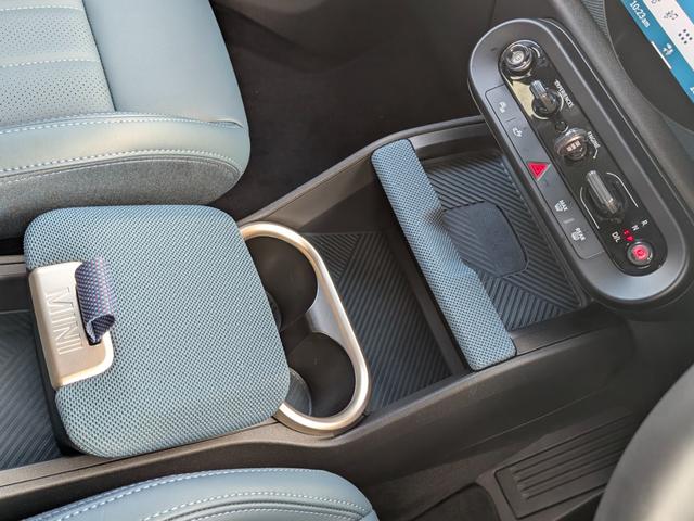 ＭＩＮＩ カントリーマンＤ　フェイバリット・トリム（22枚目）