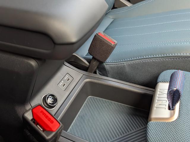 ＭＩＮＩ カントリーマンＤ　フェイバリット・トリム（23枚目）