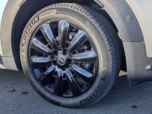 ＭＩＮＩ クーパーＤクロスオーバープレミアム＋Ｐクラシクトリム　モルトブラウンレザー　純正ナビ＋ＣＡＲＰＬＡＹ付（9枚目）