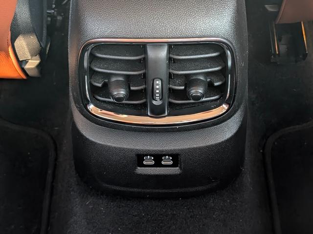 ＭＩＮＩ クーパーＤクロスオーバープレミアム＋Ｐクラシクトリム　モルトブラウンレザー　純正ナビ＋ＣＡＲＰＬＡＹ付（24枚目）