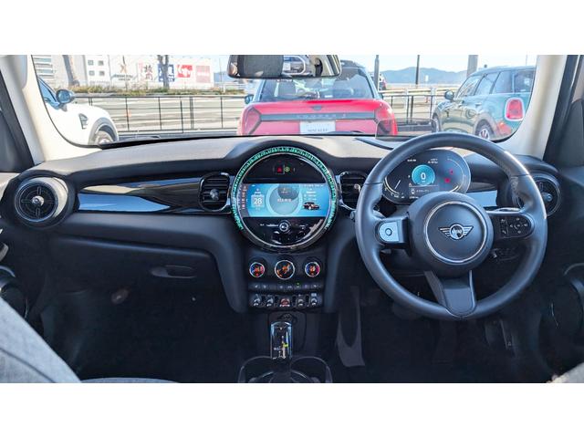 ＭＩＮＩ クーパー　クラシック・トリム　アップルカープレイ付き（10枚目）