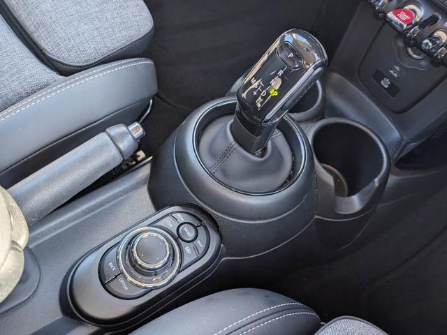 ＭＩＮＩ クーパー　クラシック・トリム　アップルカープレイ付き（21枚目）