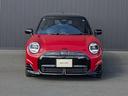 ＭＩＮＩ クーパーＳＥ　ジョン・クーパー・ワークス・トリム　新型　認定中古車　純正ＡＲナビ　パノラマビューモニター　アクティブクルーズコントロール　ＥＴＣ　ＬＥＤヘッドライト　シートヒーター　１８インチＡＷ　衝突被害軽減ブレーキ（2枚目）