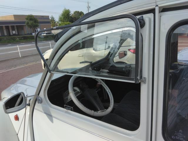 ２ＣＶ６ 　チャールストン　４ＭＴ　正規輸入車　最終製造年式　社外ＣＤデッキ　Ｈ１７年レストア全塗装（18枚目）