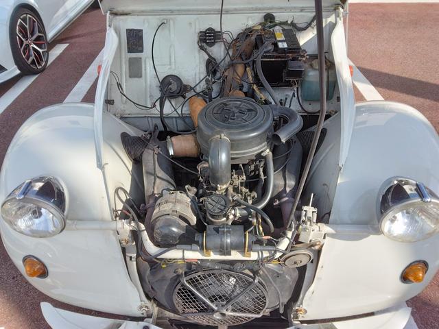 ２ＣＶ６ 　チャールストン　４ＭＴ　正規輸入車　最終製造年式　社外ＣＤデッキ　Ｈ１７年レストア全塗装（35枚目）