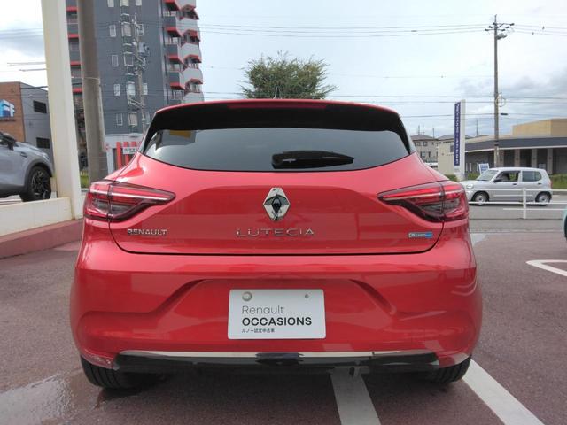 ルーテシア E-テックハイブリッド 0-170km/h対応追従クルコン レーンセンタリングアシスト 先進安全機能 Apple/Androidディスプレイオーディオ Rカメラ 前後ソナー ステアリングヒーター 17AW(3枚目)