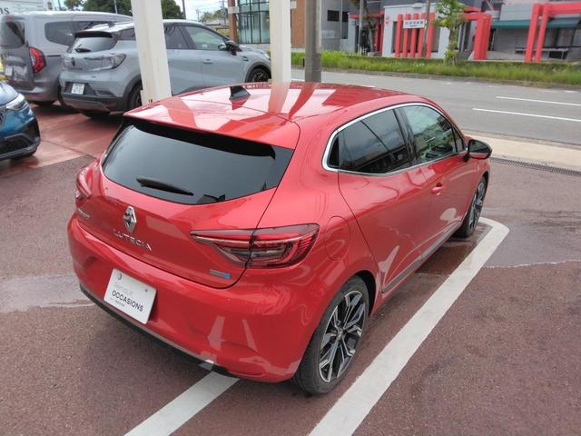 ルーテシア E-テックハイブリッド 0-170km/h対応追従クルコン レーンセンタリングアシスト 先進安全機能 Apple/Androidディスプレイオーディオ Rカメラ 前後ソナー ステアリングヒーター 17AW(8枚目)