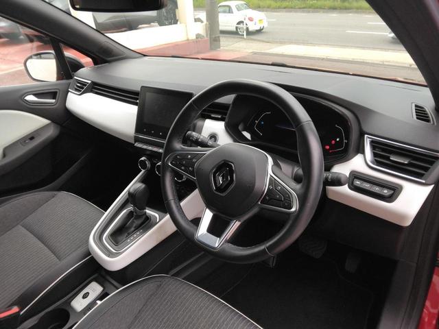 ルーテシア E-テックハイブリッド 0-170km/h対応追従クルコン レーンセンタリングアシスト 先進安全機能 Apple/Androidディスプレイオーディオ Rカメラ 前後ソナー ステアリングヒーター 17AW(11枚目)