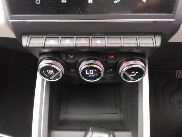 ルーテシア E-テックハイブリッド 0-170km/h対応追従クルコン レーンセンタリングアシスト 先進安全機能 Apple/Androidディスプレイオーディオ Rカメラ 前後ソナー ステアリングヒーター 17AW(18枚目)