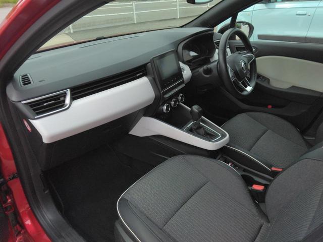 ルーテシア E-テックハイブリッド 0-170km/h対応追従クルコン レーンセンタリングアシスト 先進安全機能 Apple/Androidディスプレイオーディオ Rカメラ 前後ソナー ステアリングヒーター 17AW(23枚目)