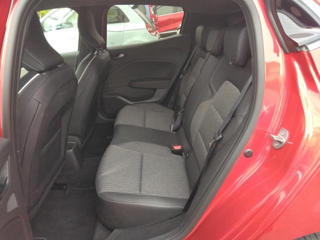 ルーテシア E-テックハイブリッド 0-170km/h対応追従クルコン レーンセンタリングアシスト 先進安全機能 Apple/Androidディスプレイオーディオ Rカメラ 前後ソナー ステアリングヒーター 17AW(25枚目)