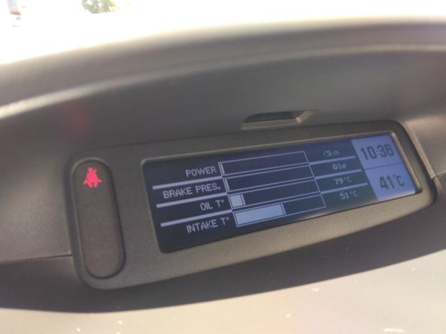 メガーヌ ルノー　スポール　左ハンドル　６ＭＴ　２９０ｐｓ仕様　ＥＴＣ　バックソナー　ステア連動ＨＩＤヘッドライト　クルーズコントロール　１８ＡＷ　ＬＳＤ　レカロシート　ブレンボブレーキ（25枚目）