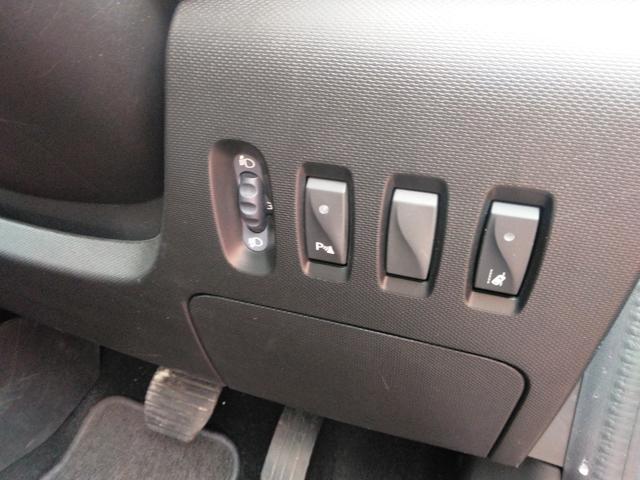 トゥインゴ サンドレ 限定車 16AW ハーフレザーシート シートヒーター Apple/Androidディスプレイオーディオ バックカメラ バックソナー 同色サイドモール(19枚目)