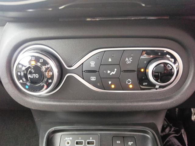 トゥインゴ サンドレ 限定車 16AW ハーフレザーシート シートヒーター Apple/Androidディスプレイオーディオ バックカメラ バックソナー 同色サイドモール(22枚目)