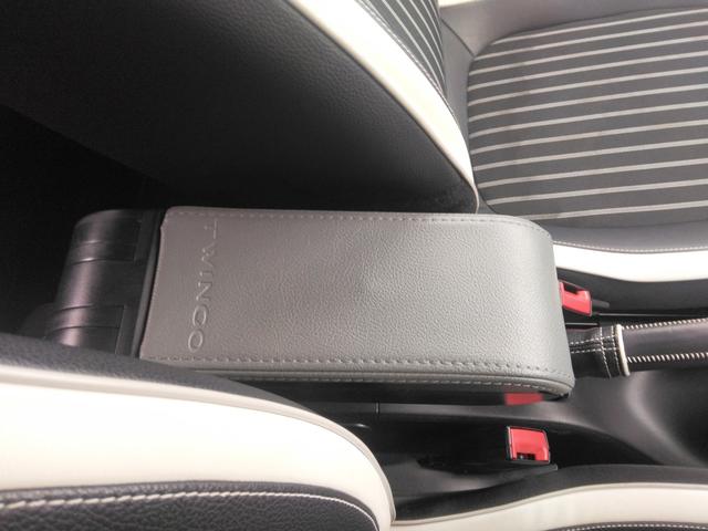 トゥインゴ サンドレ 限定車 16AW ハーフレザーシート シートヒーター Apple/Androidディスプレイオーディオ バックカメラ バックソナー 同色サイドモール(26枚目)