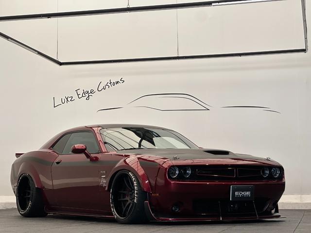ダッジ・チャレンジャー Ｔ／Ａ３９２　ＥＤＧＥ　ＣＵＳＴＯＭＳ　ＲーＬＩＮＥ／ＷＯＲＫ２０インチアルミ／ａｉｒ　ｆｏｒｃｅ／専用アルカンタラコンビレザーシート／ＡＬＰＩＮＥサウンド／ＡｐｐｌｅＣａｒＰｌａｙ／ＡｎｄｒｏｉｄＡｕｔｏ（5枚目）