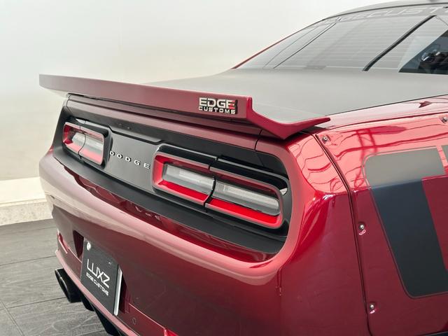 ダッジ・チャレンジャー Ｔ／Ａ３９２　ＥＤＧＥ　ＣＵＳＴＯＭＳ　ＲーＬＩＮＥ／ＷＯＲＫ２０インチアルミ／ａｉｒ　ｆｏｒｃｅ／専用アルカンタラコンビレザーシート／ＡＬＰＩＮＥサウンド／ＡｐｐｌｅＣａｒＰｌａｙ／ＡｎｄｒｏｉｄＡｕｔｏ（23枚目）