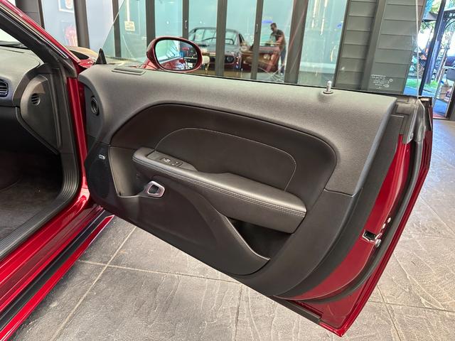 ダッジ・チャレンジャー Ｔ／Ａ３９２　ＥＤＧＥ　ＣＵＳＴＯＭＳ　ＲーＬＩＮＥ／ＷＯＲＫ２０インチアルミ／ａｉｒ　ｆｏｒｃｅ／専用アルカンタラコンビレザーシート／ＡＬＰＩＮＥサウンド／ＡｐｐｌｅＣａｒＰｌａｙ／ＡｎｄｒｏｉｄＡｕｔｏ（39枚目）