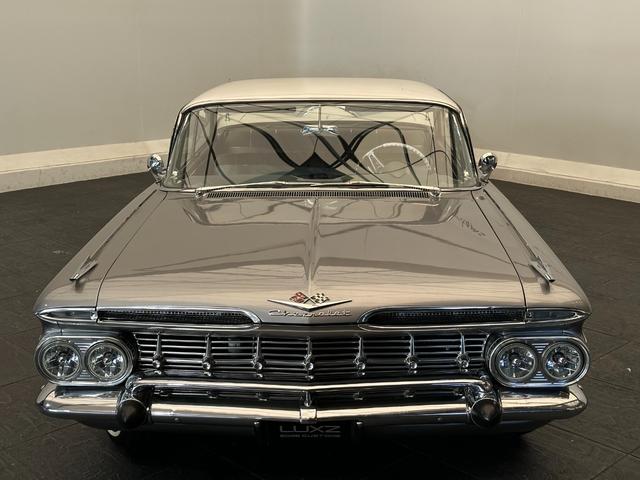 シボレーインパラ 1959y ワイヤーホイール ホワイトリボンタイヤ コラムAT フロントベンチシート(7枚目)