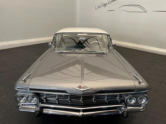 シボレーインパラ 1959y ワイヤーホイール ホワイトリボンタイヤ コラムAT フロントベンチシート(9枚目)