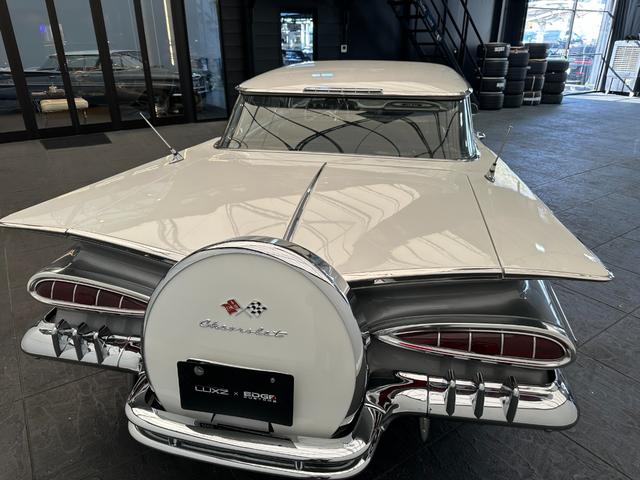 シボレーインパラ 1959y ワイヤーホイール ホワイトリボンタイヤ コラムAT フロントベンチシート(16枚目)