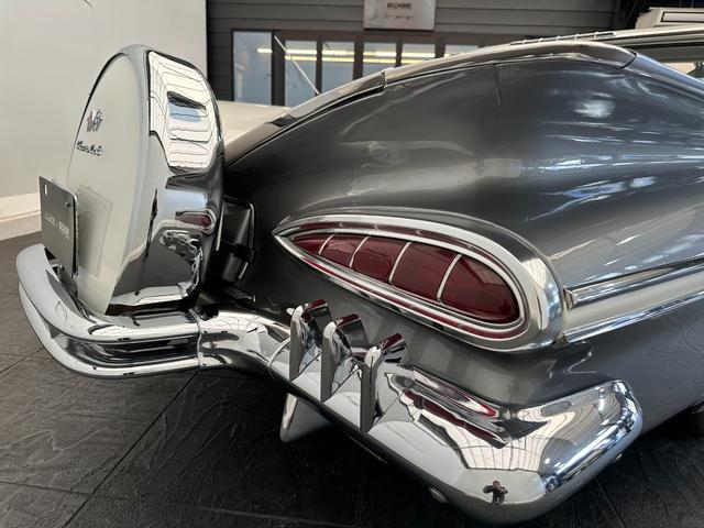 シボレーインパラ 1959y ワイヤーホイール ホワイトリボンタイヤ コラムAT フロントベンチシート(18枚目)