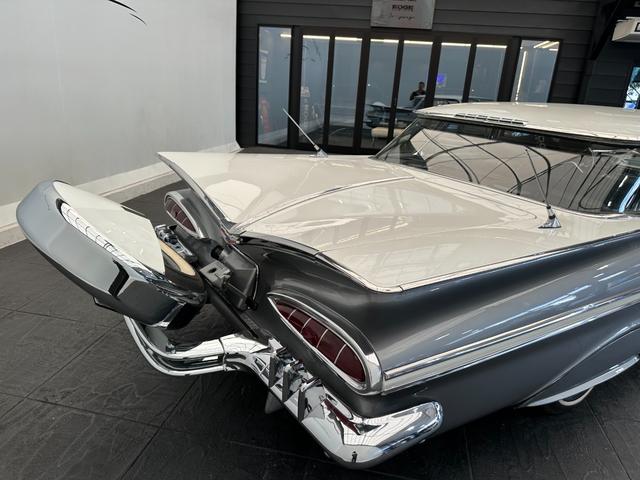 シボレーインパラ 1959y ワイヤーホイール ホワイトリボンタイヤ コラムAT フロントベンチシート(23枚目)