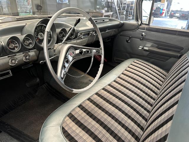 シボレーインパラ 1959y ワイヤーホイール ホワイトリボンタイヤ コラムAT フロントベンチシート(32枚目)