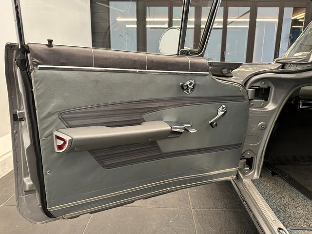 シボレーインパラ 1959y ワイヤーホイール ホワイトリボンタイヤ コラムAT フロントベンチシート(33枚目)