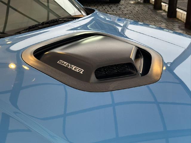 ダッジ・チャレンジャー Ｒ／Ｔ　サンルーフ　アルカンタラコンビレザーシート　シートヒーター／ベンチレーション　ｂｒｅｍｂｏレッドキャリパー　ＭＯＰＥＲボンネットピン　ステアリングヒーター（5枚目）