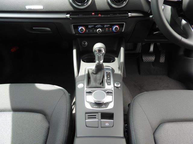スポーツバック1.4TFSI(9枚目)