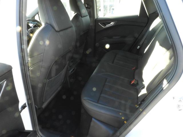 Q4スポーツバック e-トロン 40 e-tron(17枚目)