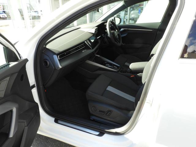 Ａ３セダン ３０ＴＦＳＩアドバンスド　アウディ認定中古車保証　コンビニエンス＆アシスタンスパッケージライト　ナビゲーションパッケージ　ＴＶチューナー　ＬＥＤヘッドライト　レイン／ライトセンサー（10枚目）